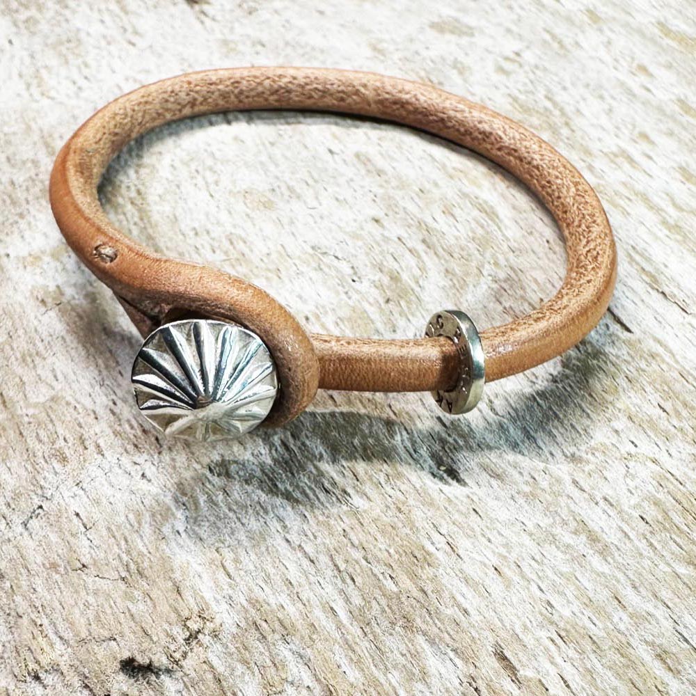 leather concho bracelet ⑤2023.3.30.jpg