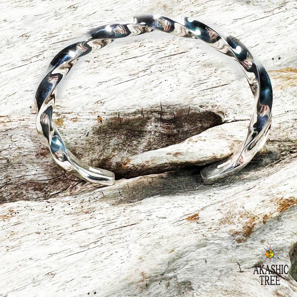 純銀製ツイストバングル作製｜AKASHIC TREE