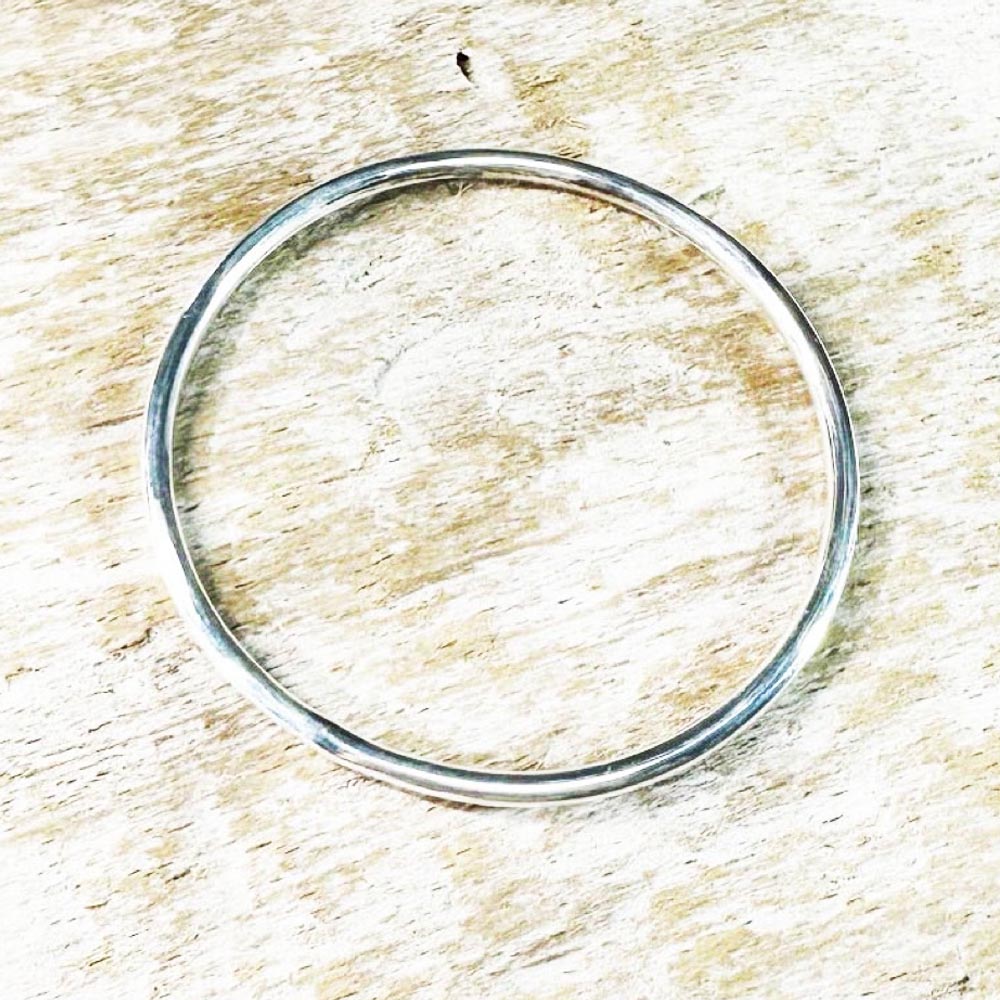純銀製つなぎ目のないバングル｜AKASHIC TREE