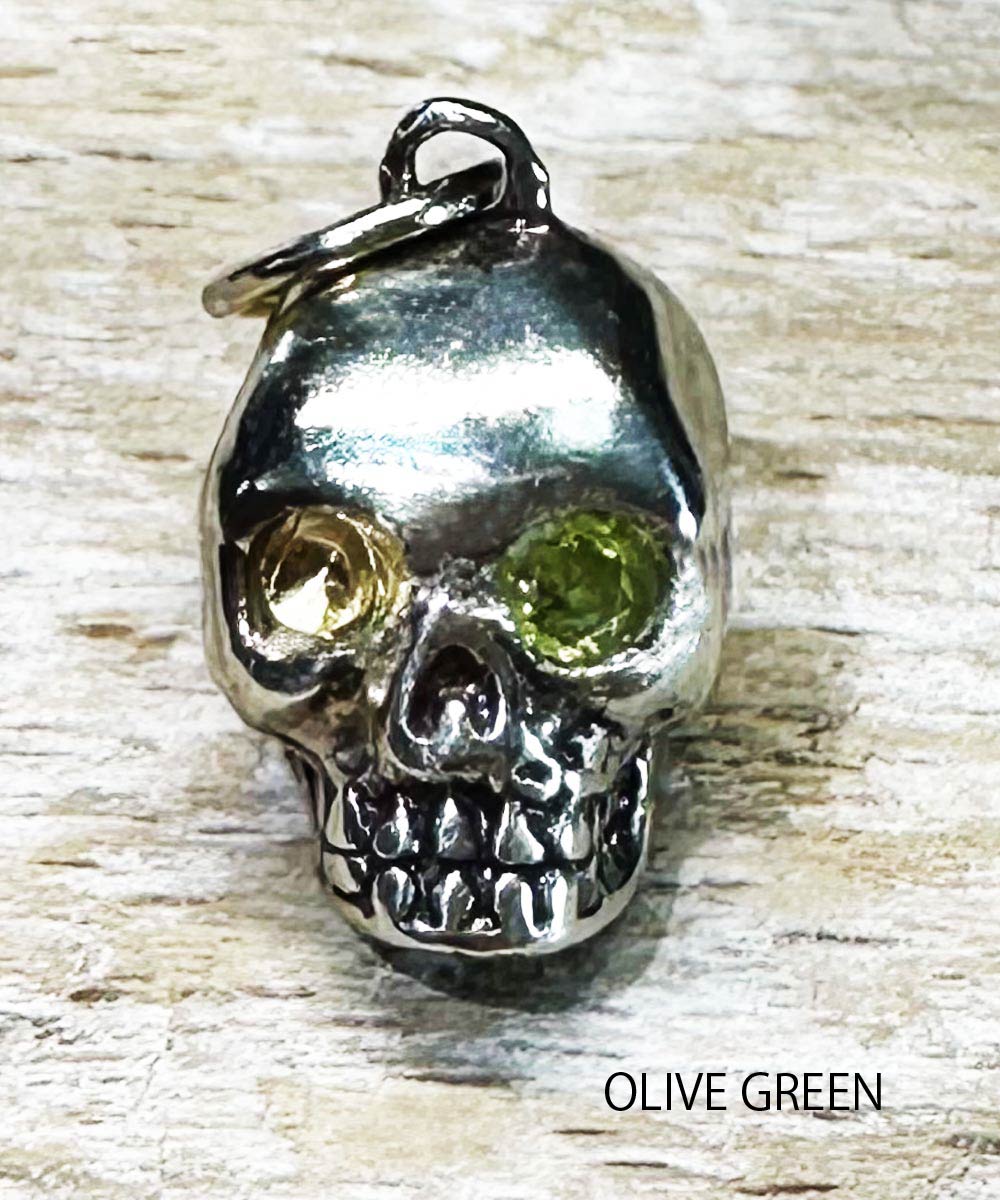 SKULL NECKLACE OLIVEGREEN EYE(シルバースカルネックレス オリーブ