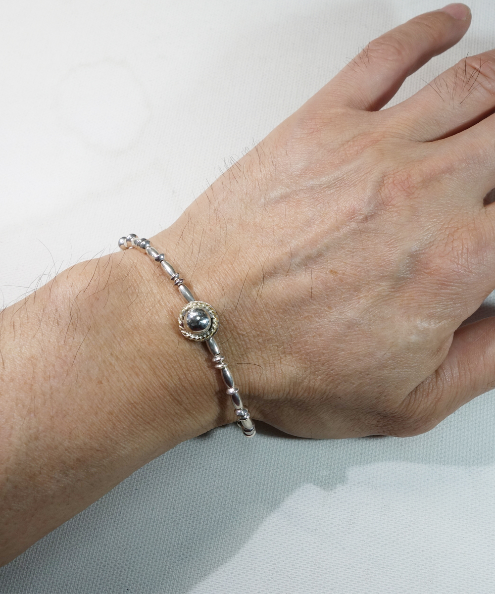 SILVER BEADS BRACELET(シルバービーズブレスレット)｜COLOR-SILVER